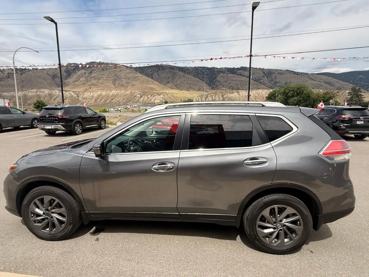 Nissan Rogue снимка Nissan Rogue
