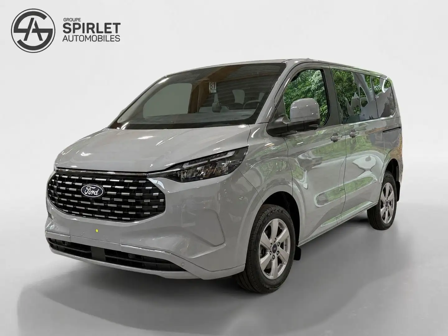 FORD Tourneo