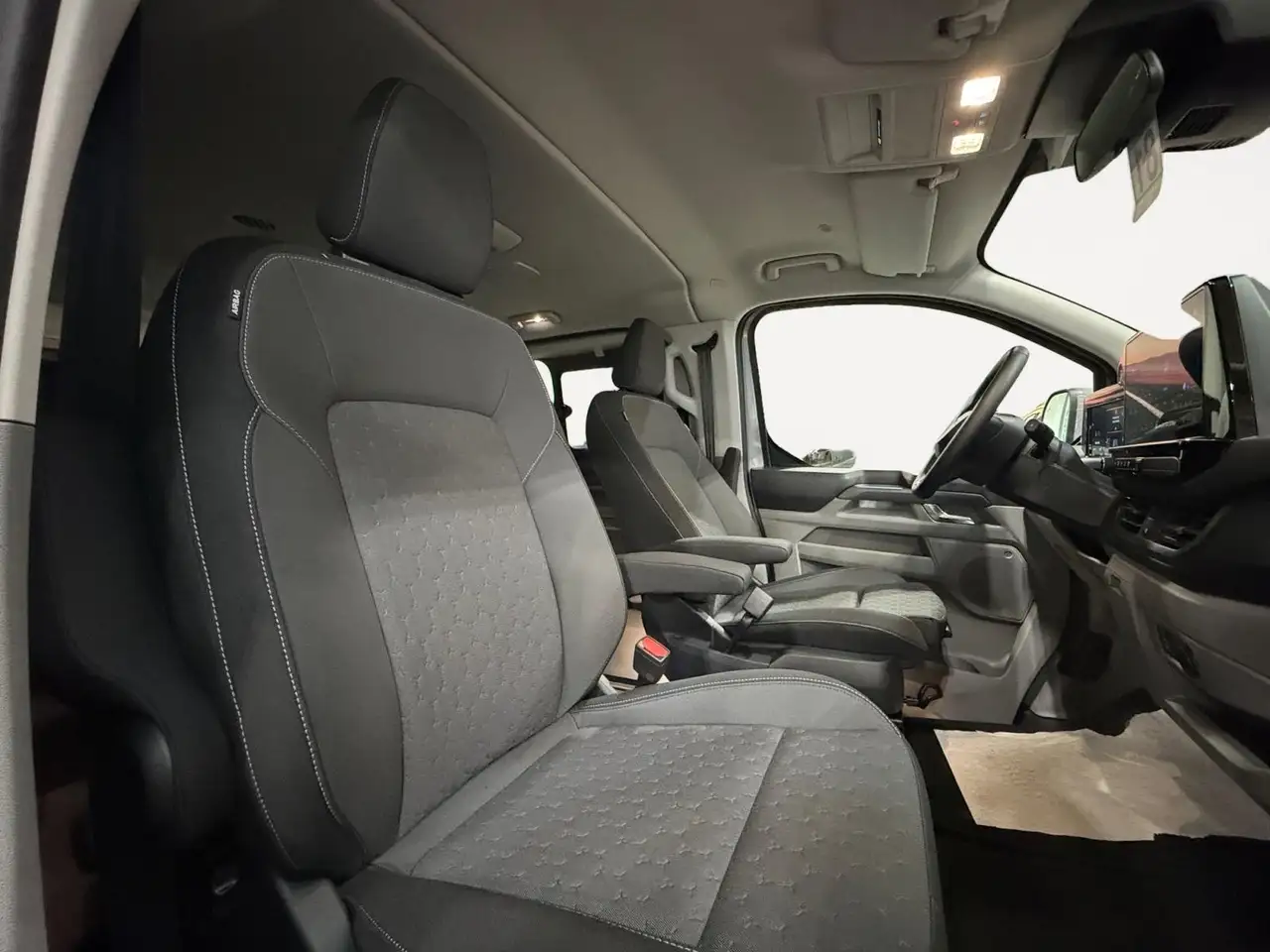 Ford Tourneo Custom 2026 — фото 15
