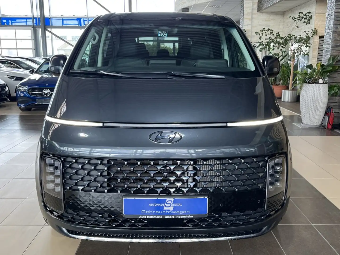 Hyundai STARIA Signature 4WD 7-Sitze BOSE Leder NSCC LED Gri - 2