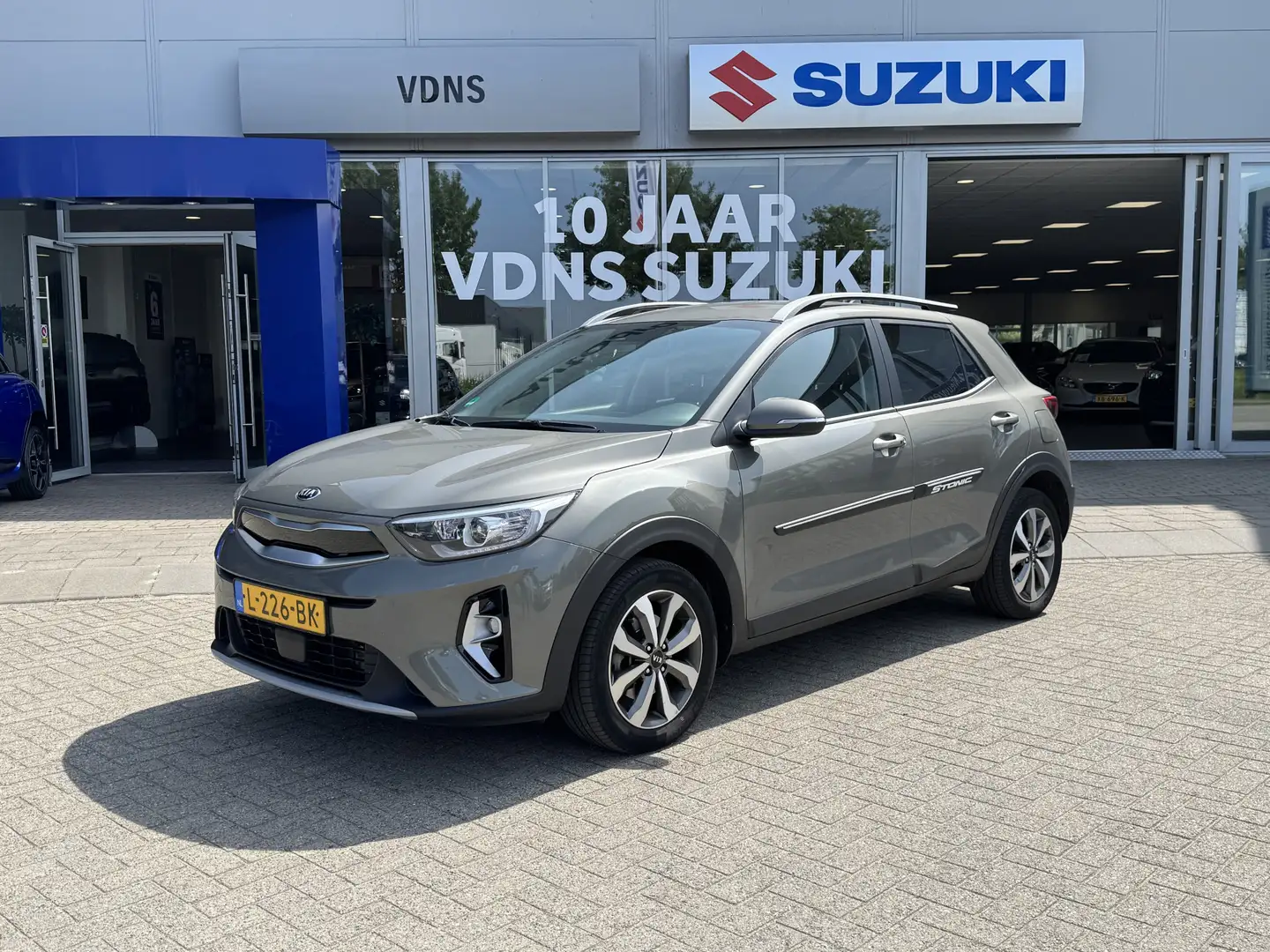 Kia Stonic 1.0 T-GDi MHEV DynamicPlusLine Automaat 1ste eigen Groen - 1