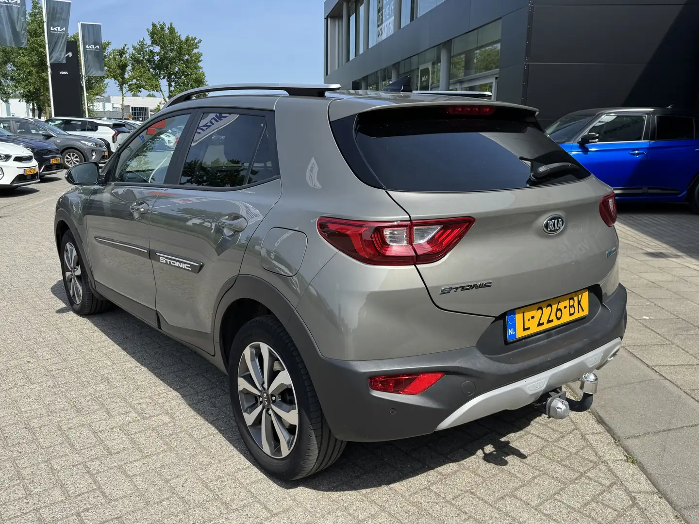 Kia Stonic 1.0 T-GDi MHEV DynamicPlusLine Automaat 1ste eigen Groen - 2