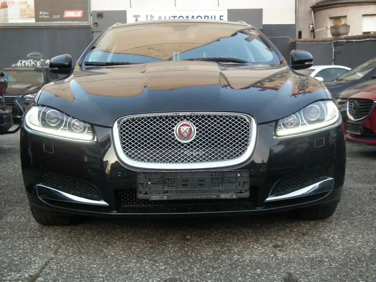 Jaguar XF 2.2 L Diesel Sportbrake Fekete - 2