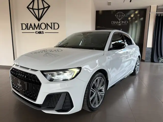 Audi A1 A1 II Sportback 25 1.0 tfsi Identity Black s-tronic - NEOPATENTATI