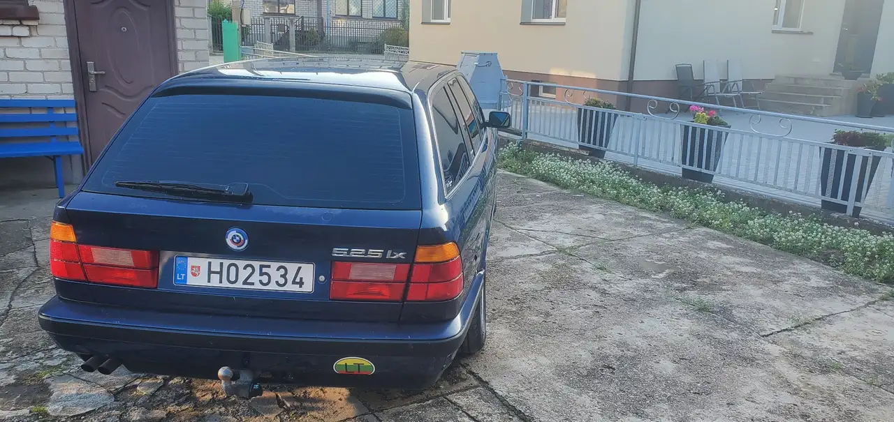 BMW 525ix touring, foto 2