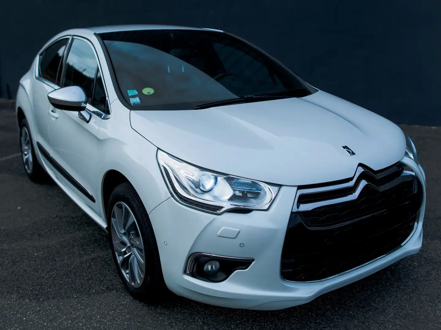 Citroen DS4 e-HDi 115 Airdream So Chic Blanco - 1