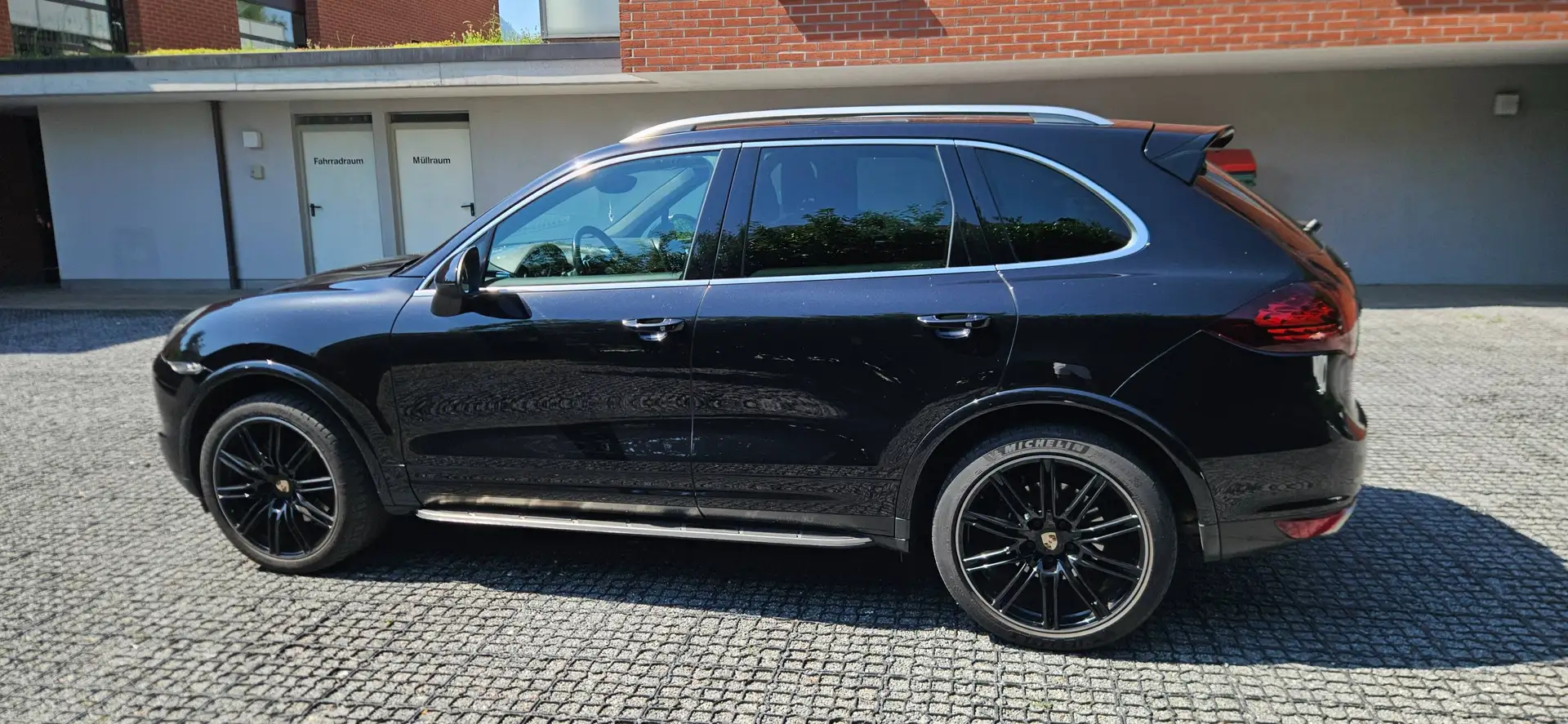 Porsche Cayenne Cayenne II 3,0 Diesel Aut. Schwarz - 2