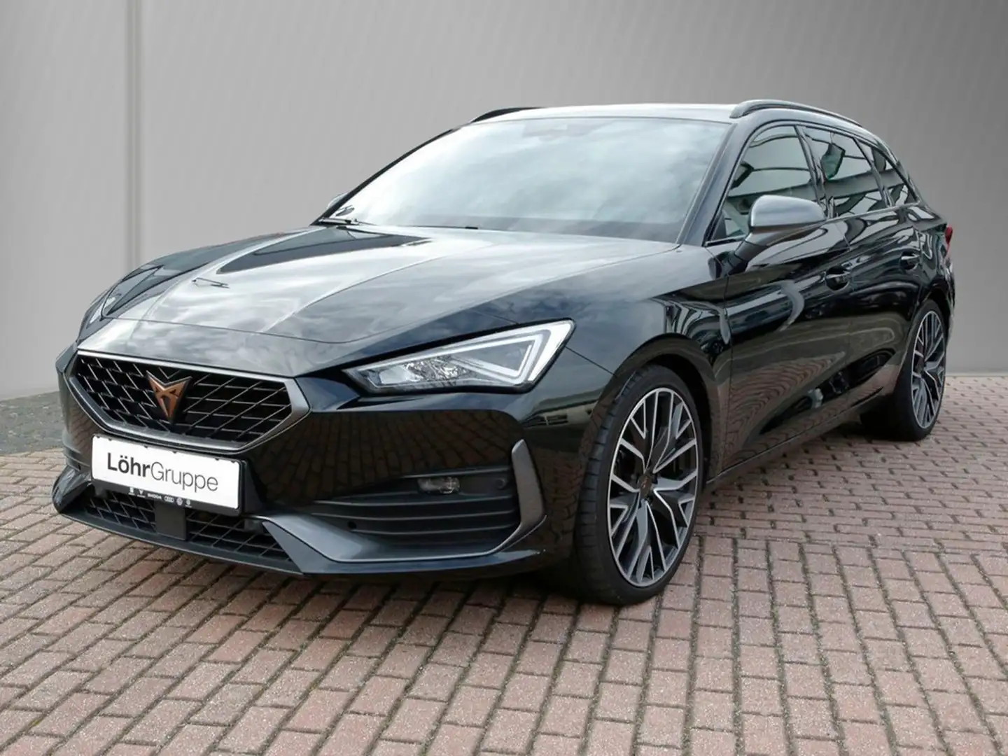 CUPRA Leon ST VZ 2.0 TSI 4Drive 19" Pano AHK BEATS Navi+VC... Schwarz - 2