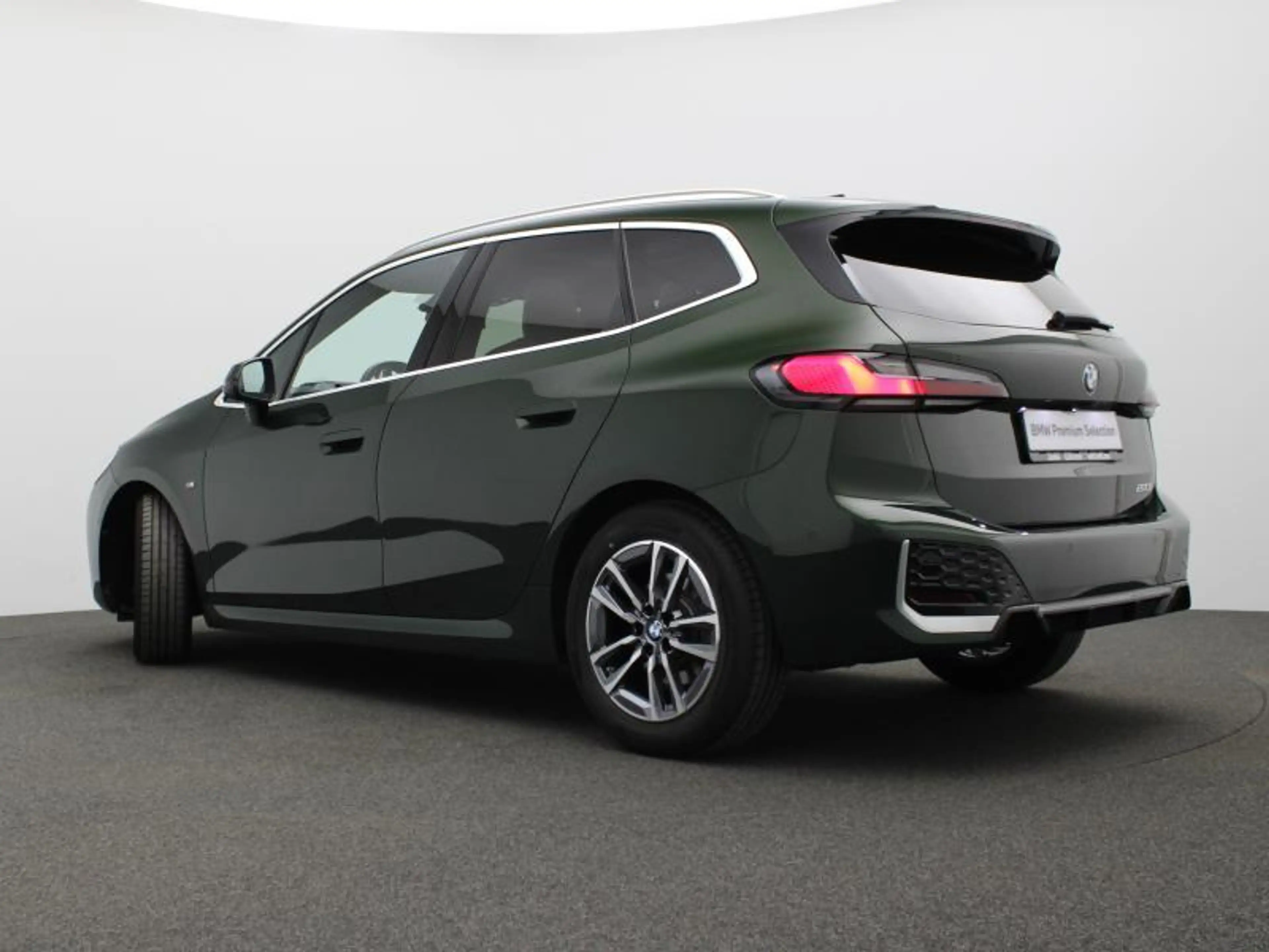 BMW 220 i - Active Tourer — photo 5