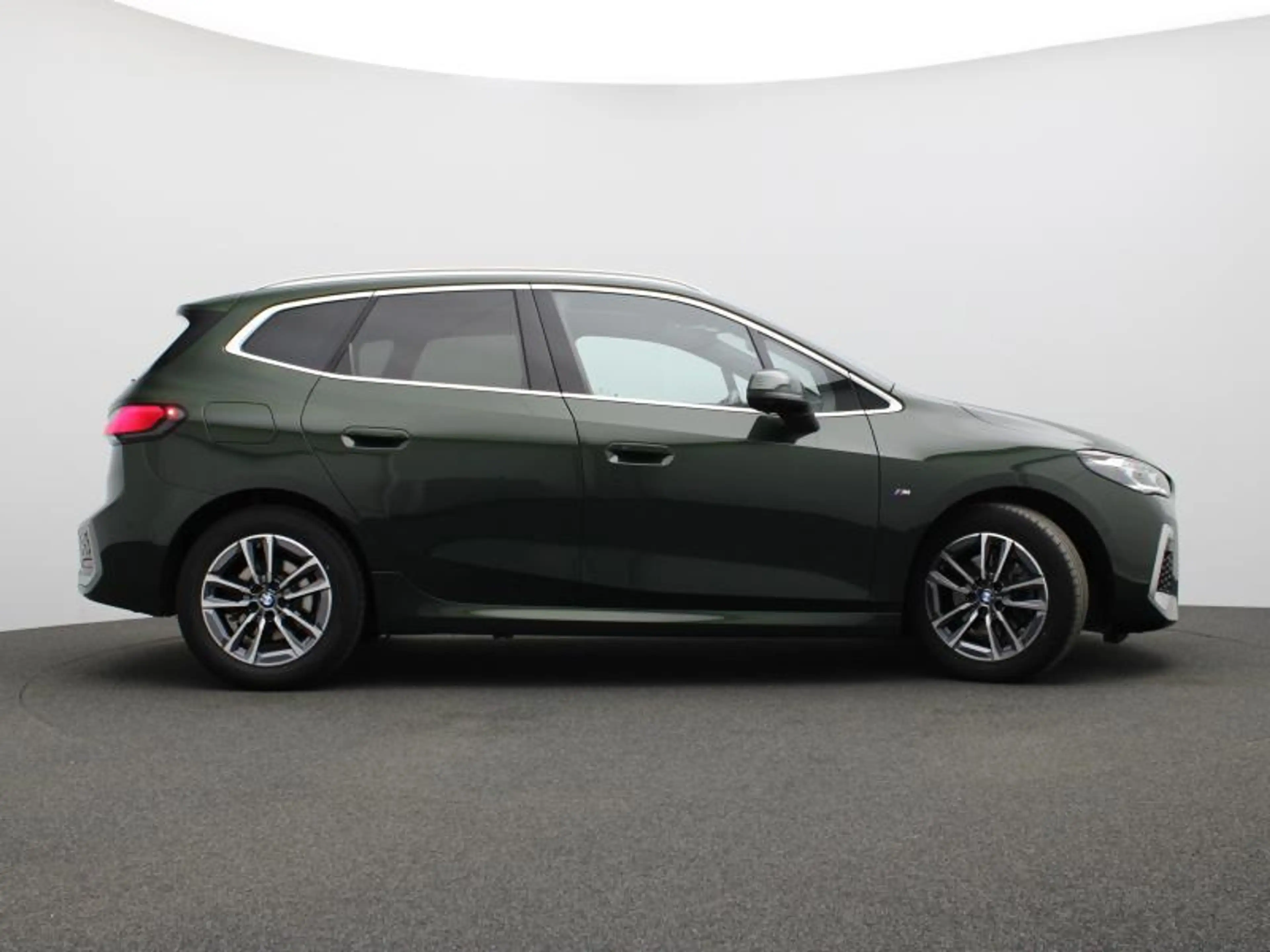 BMW 220 i - Active Tourer — photo 3
