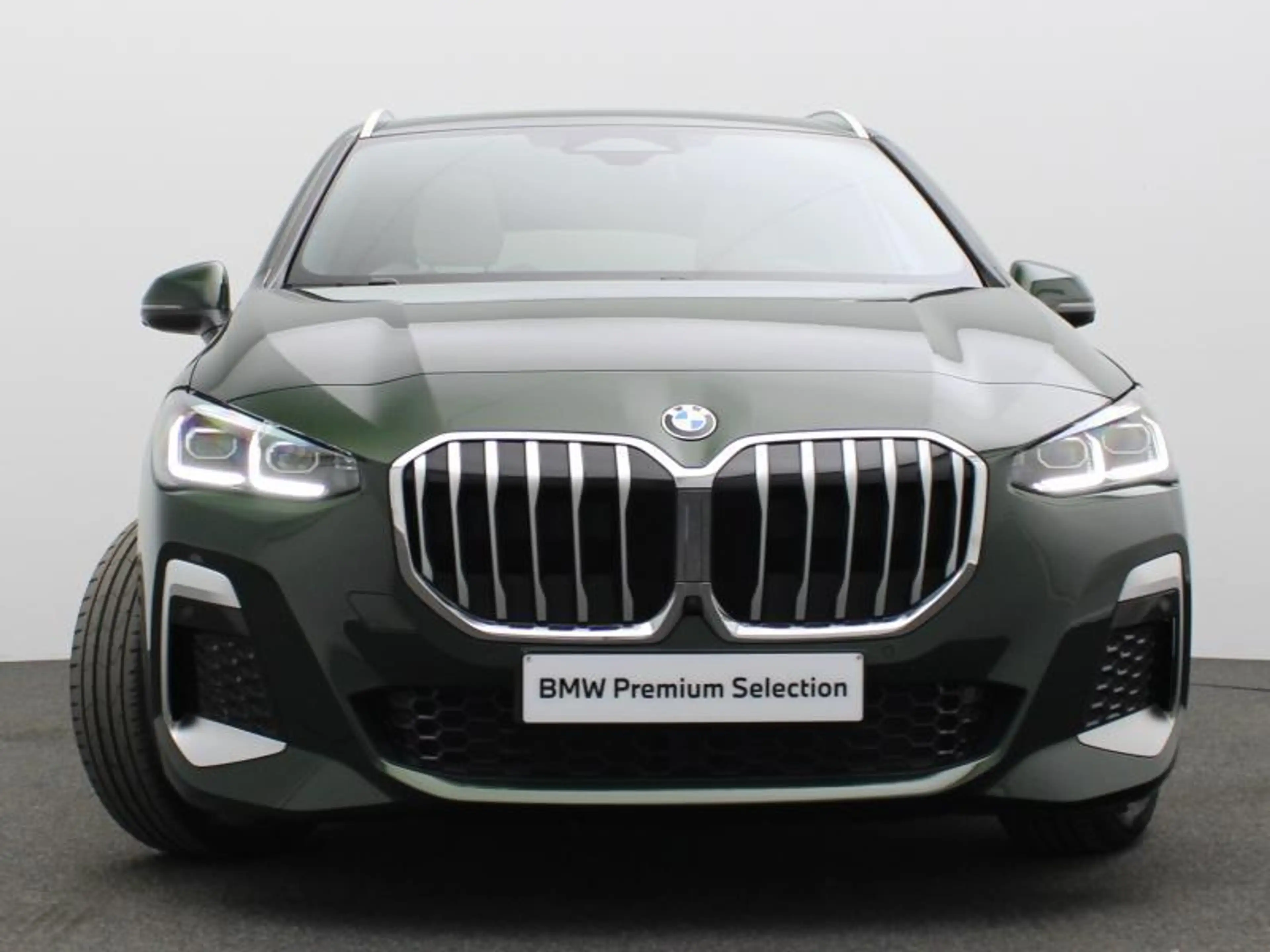 BMW 220 i - Active Tourer — photo 2