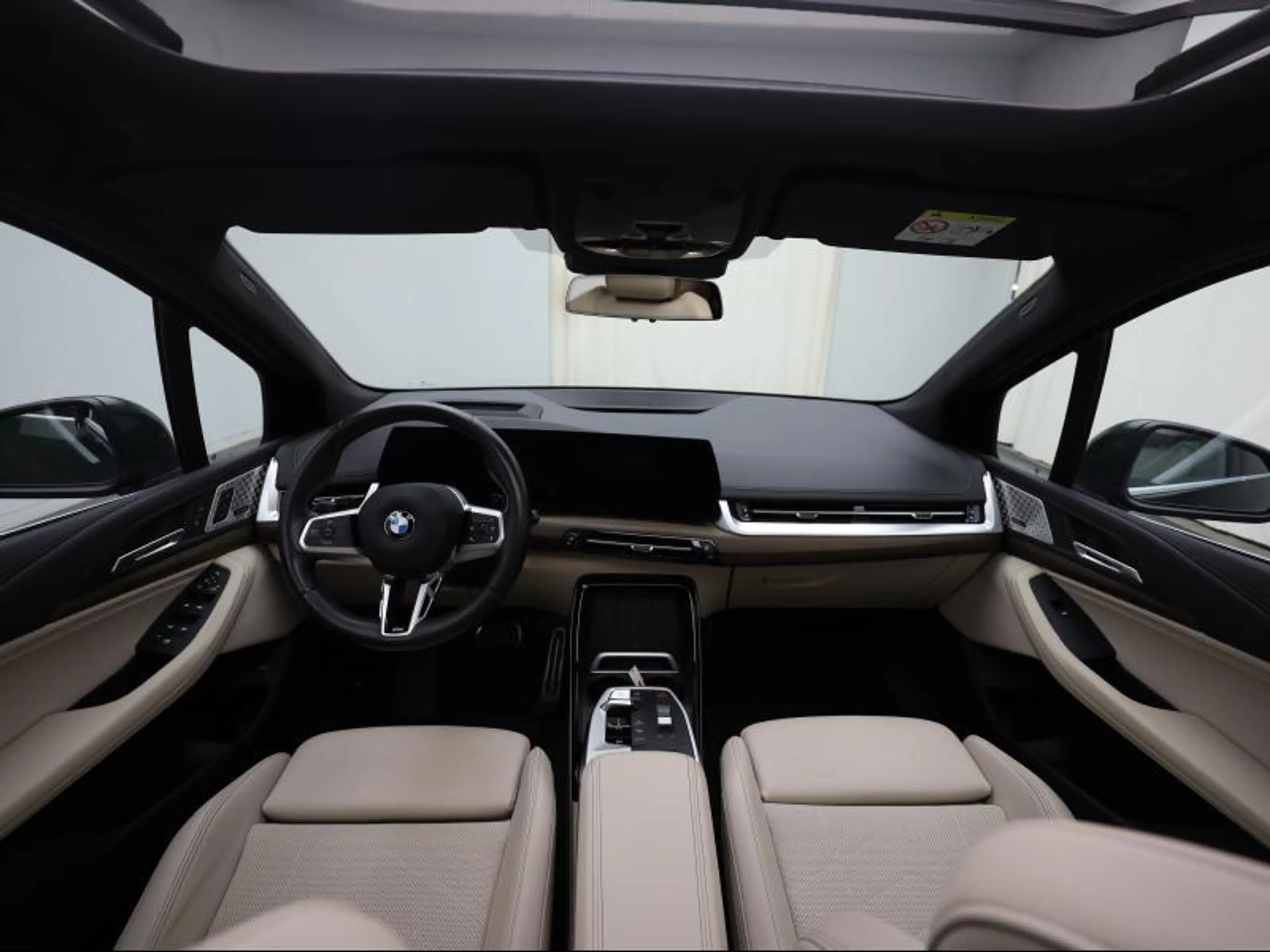 BMW 220 i - Active Tourer — photo 7