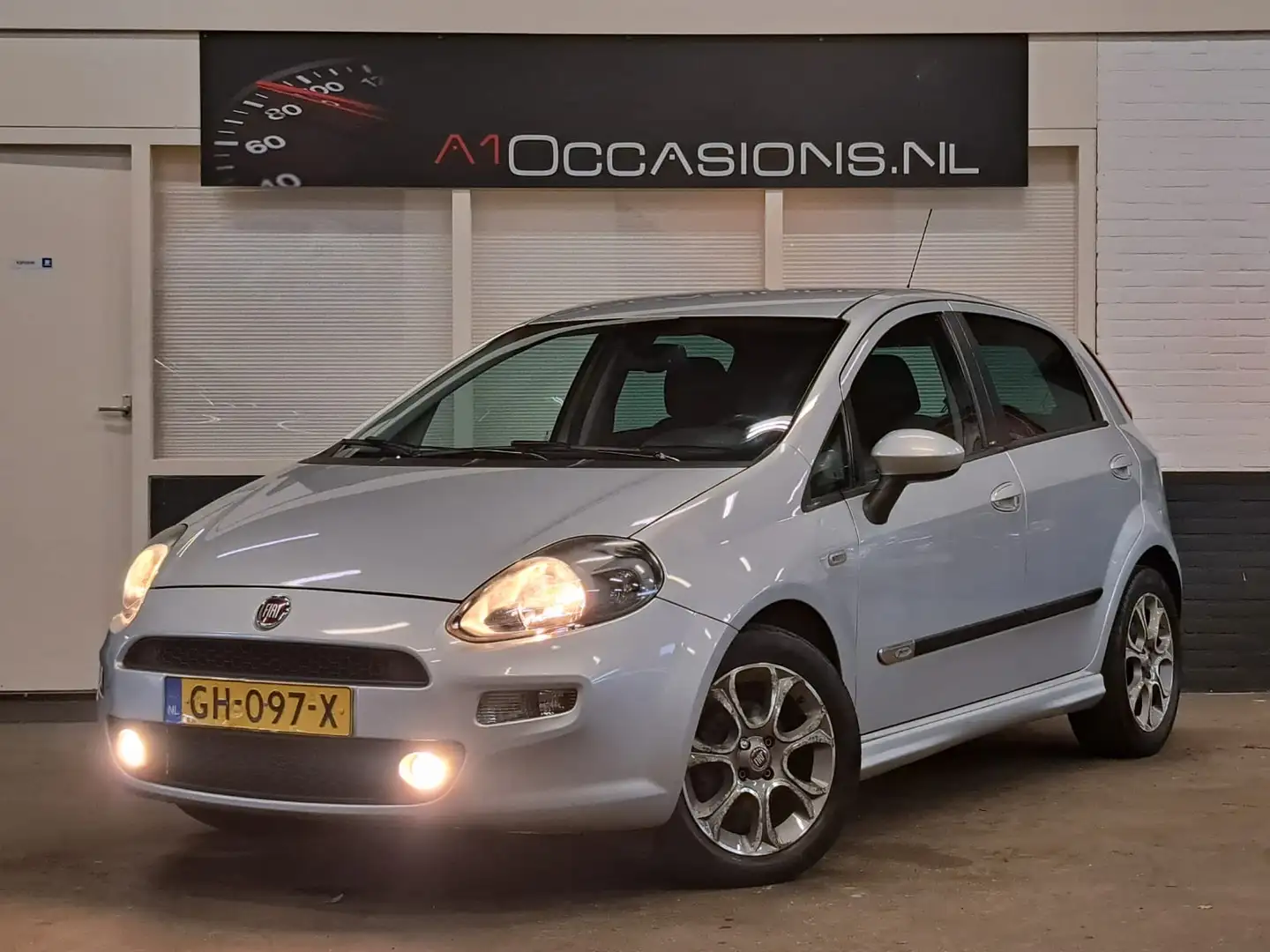 Fiat Punto Evo 0.9 TwinAir Lounge Grijs - 2