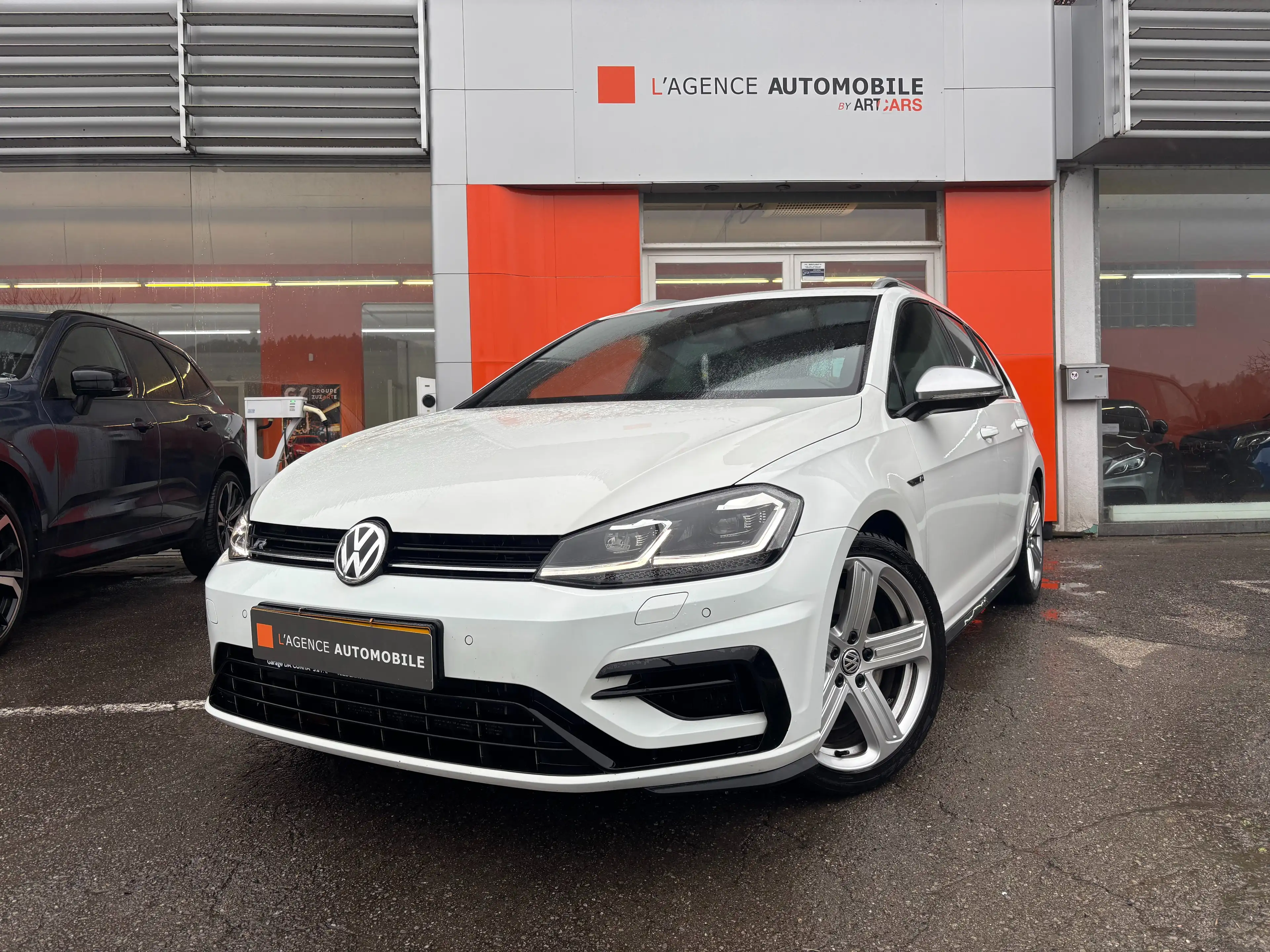 Volkswagen Golf R SW 2.0TSI 4MOTION DSG 300CH — photo 2