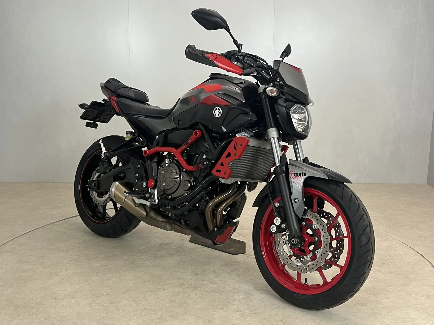 Yamaha MT-07 Zwart - 2