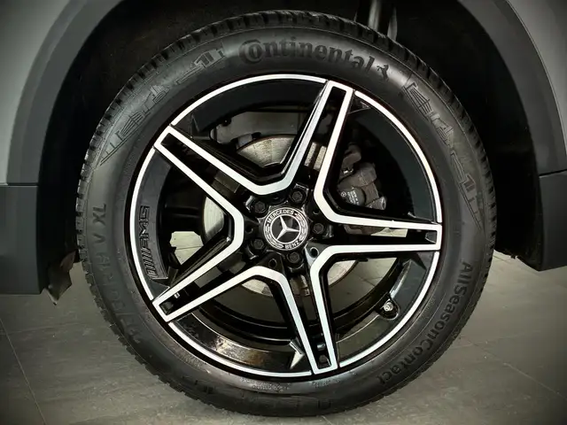 Mercedes-Benz Gla Class view 8