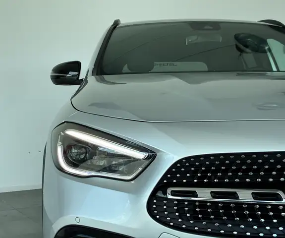 Mercedes-Benz Gla Class view 5