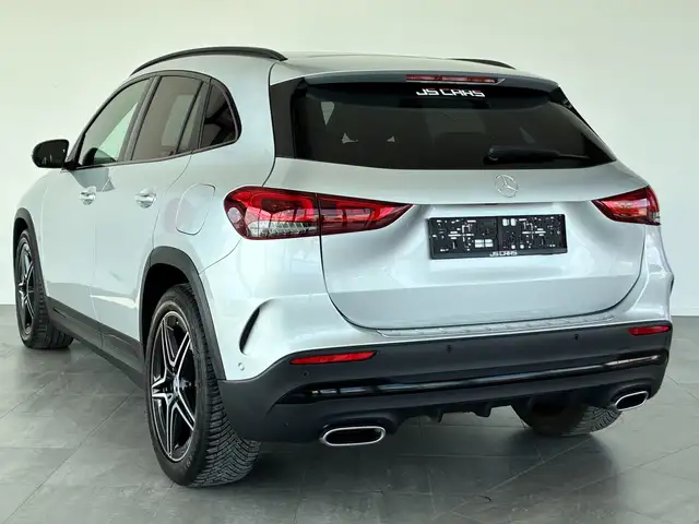 Mercedes-Benz Gla Class view 10