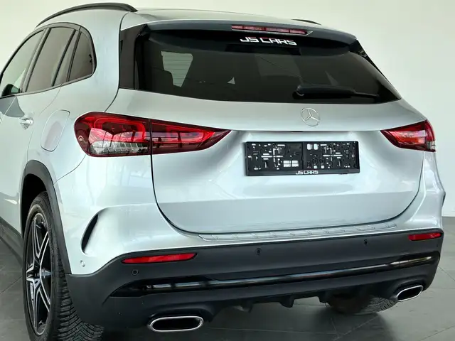 Mercedes-Benz Gla Class view 11