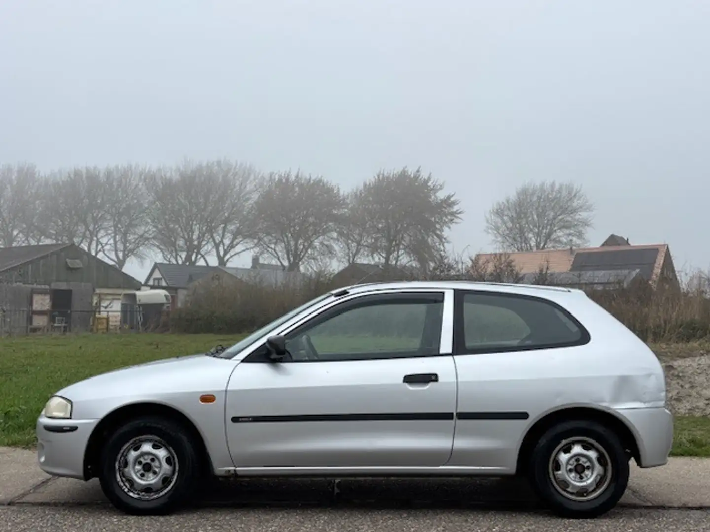 Mitsubishi Colt 1.3 GLi 3-Drs Stuurbekrachtiging Audio-CD/MP3 Geti Grau - 2