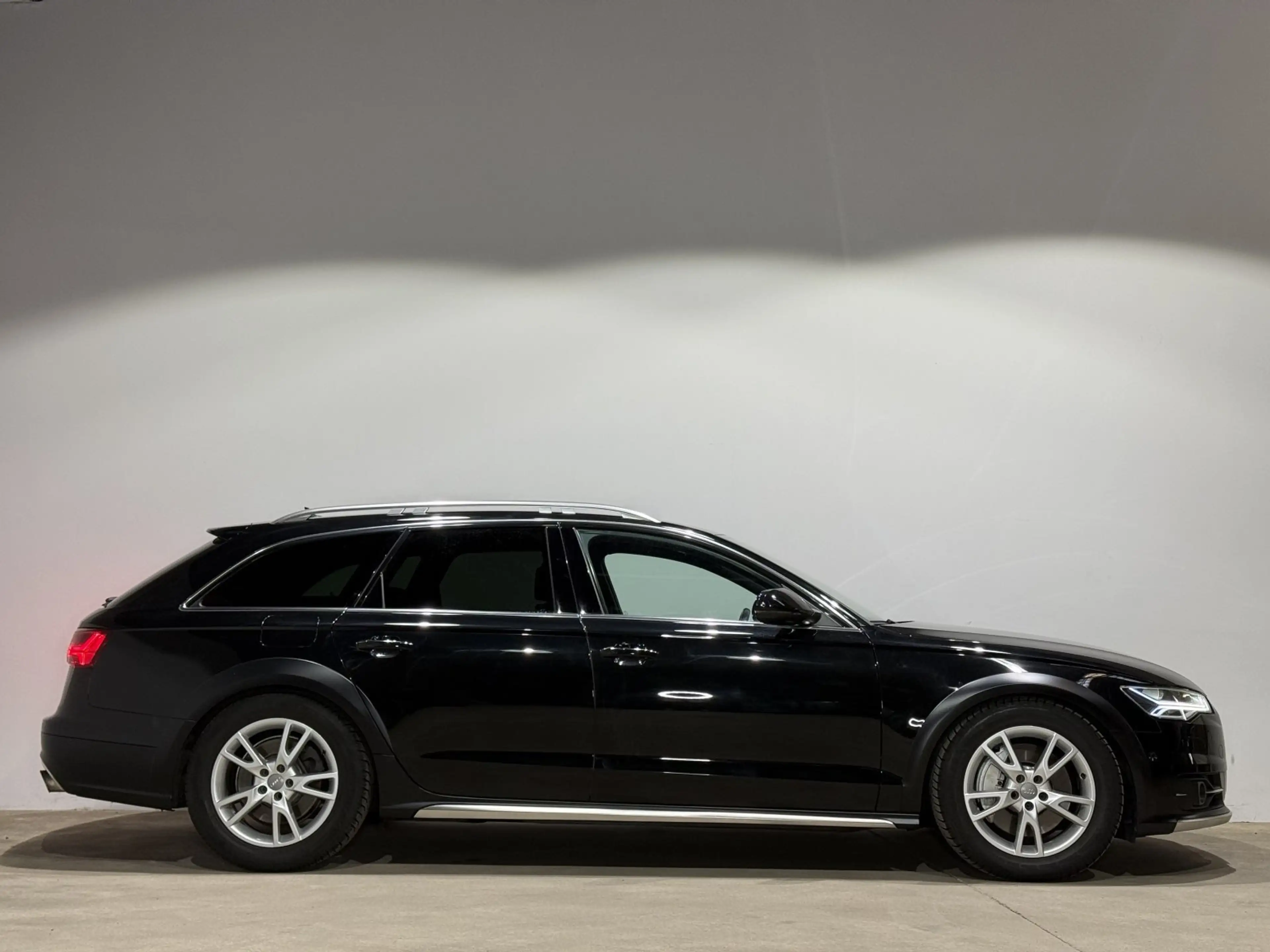 Audi A6 allroad quattro 3.0 TDI AHK Standheizung Bose — photo 8