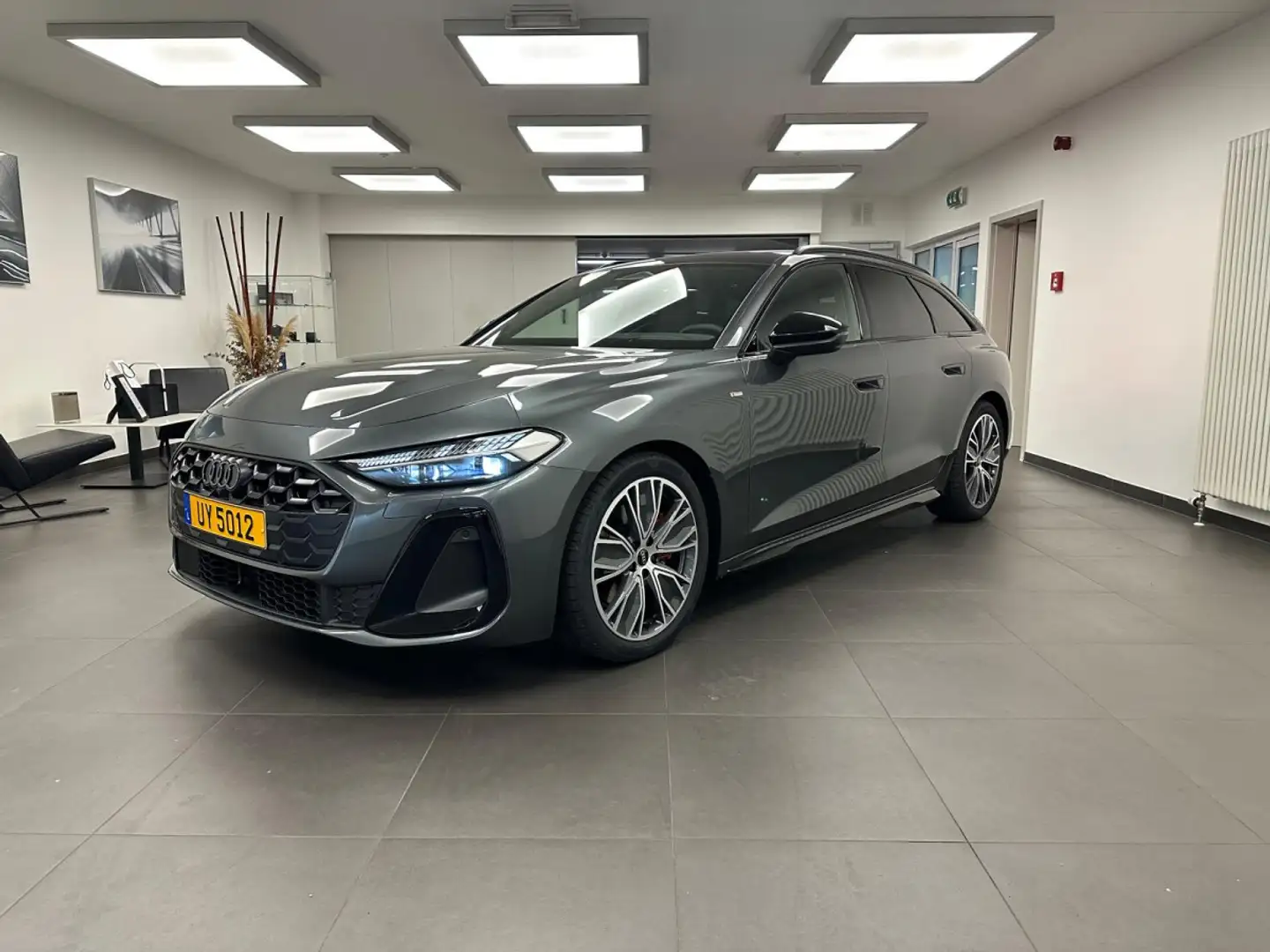 Audi A5 Avant TDI quattro 204ch S tronic Gris - 1