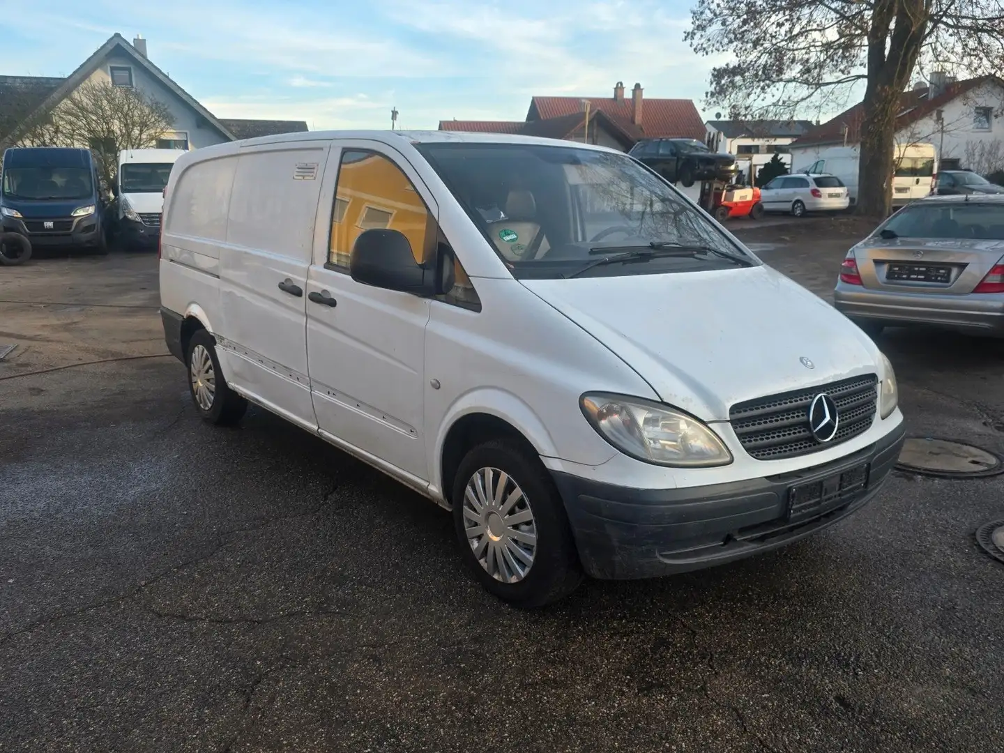 Mercedes-Benz Vito Kasten 109 CDI lang Weiß - 2