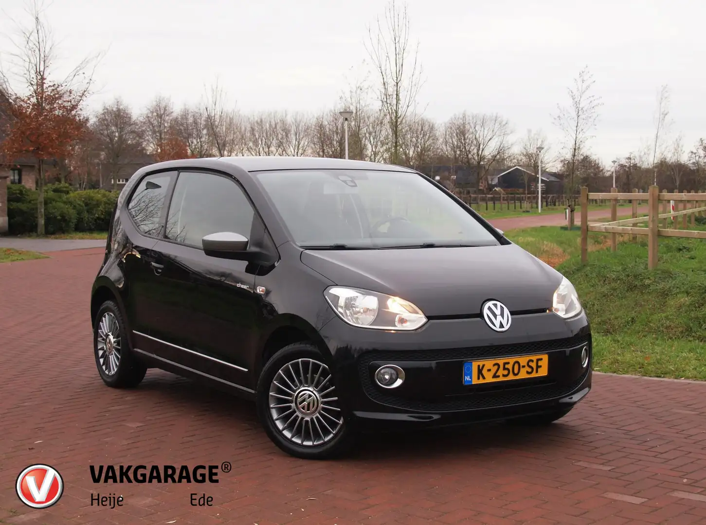 Volkswagen up! 1.0 take up! | Cruise Control | Elektrische ramen Schwarz - 1