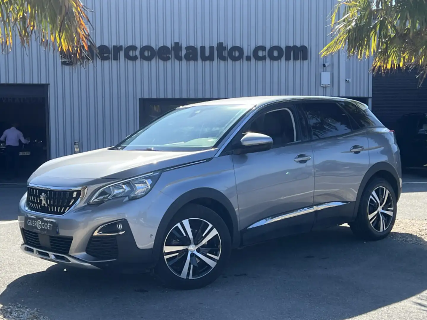 Peugeot 3008 1.2 PURETECH 130CH ALLURE S\u0026S Gris - 1