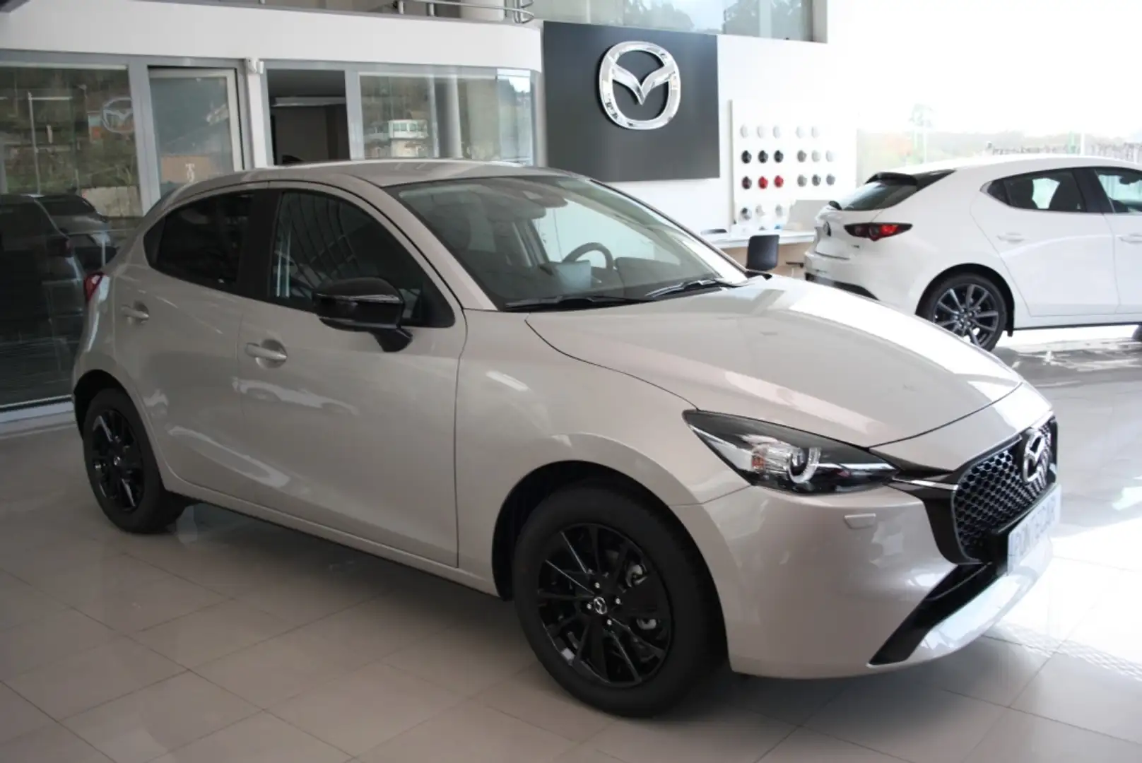 Mazda 2 1.5 e-Skyactiv G Homura 66kW Blanc - 1