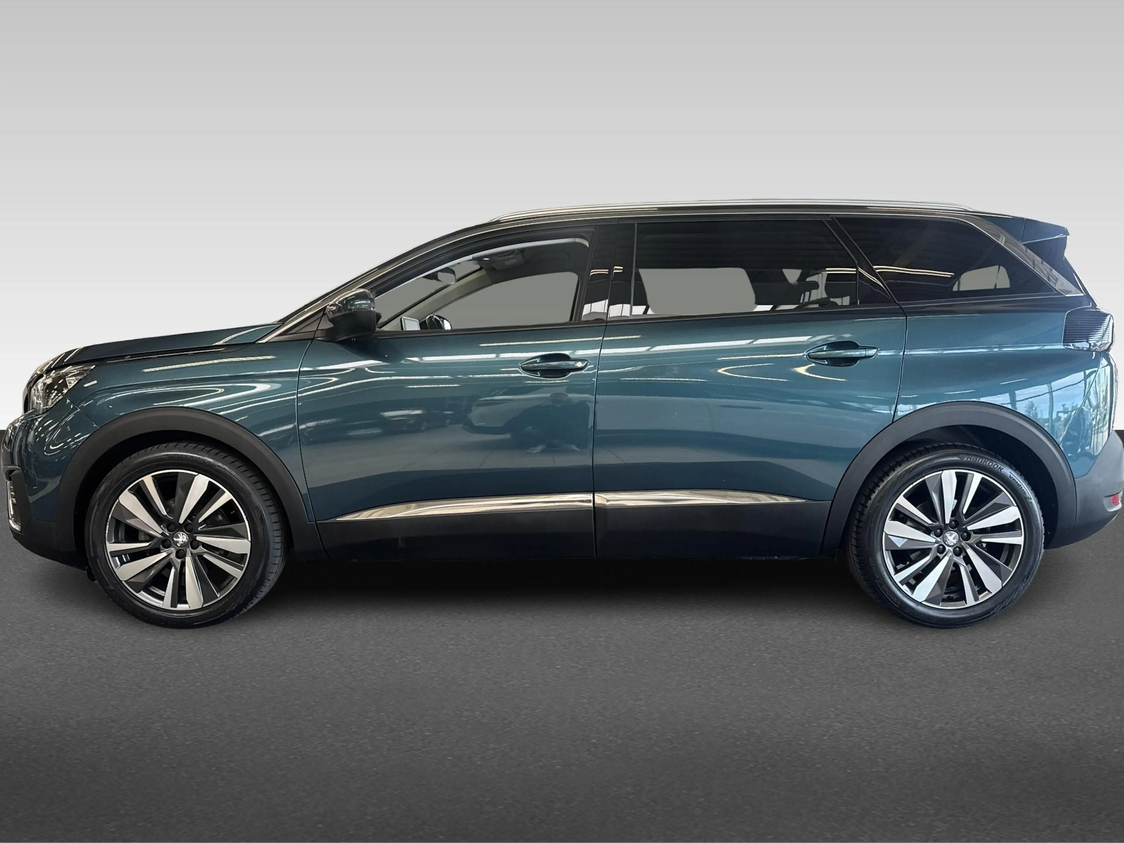 Peugeot 5008 1.2 PureTech Blue Lease Premium Avantage — photo 2