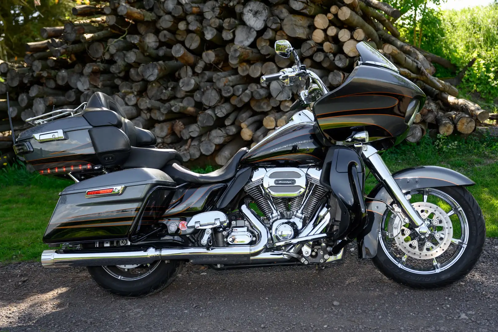 Harley-Davidson Road Glide FLTRUSE CVO ROAD GLIDE - 1