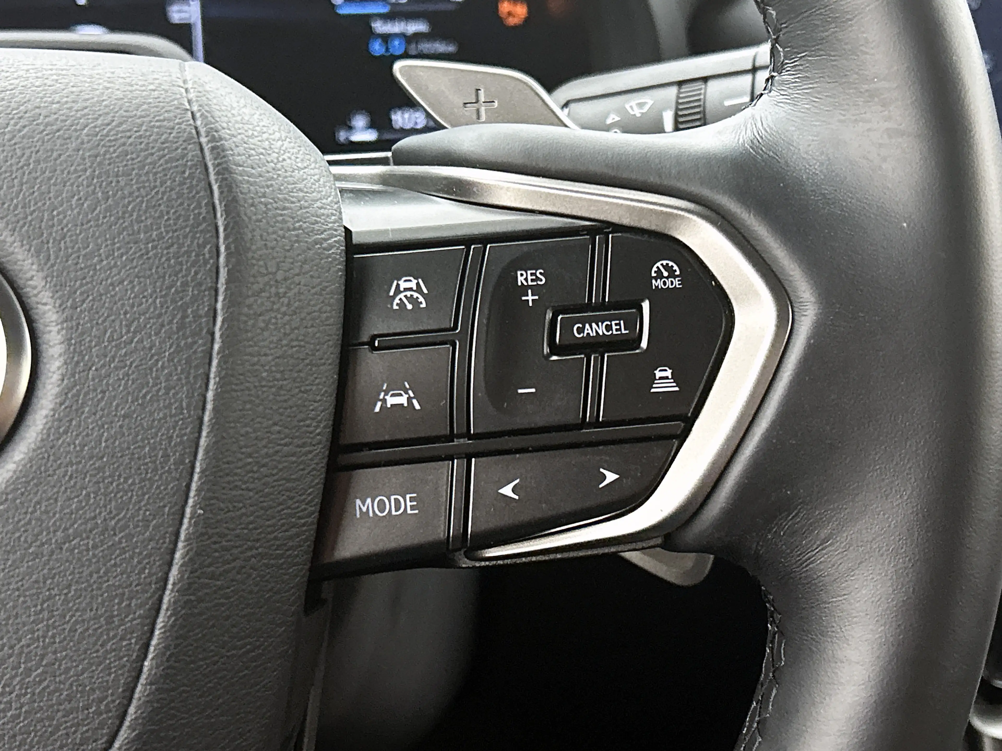 Lexus LBX Relax 2WD Limited + | Tech Pack | — photo 15