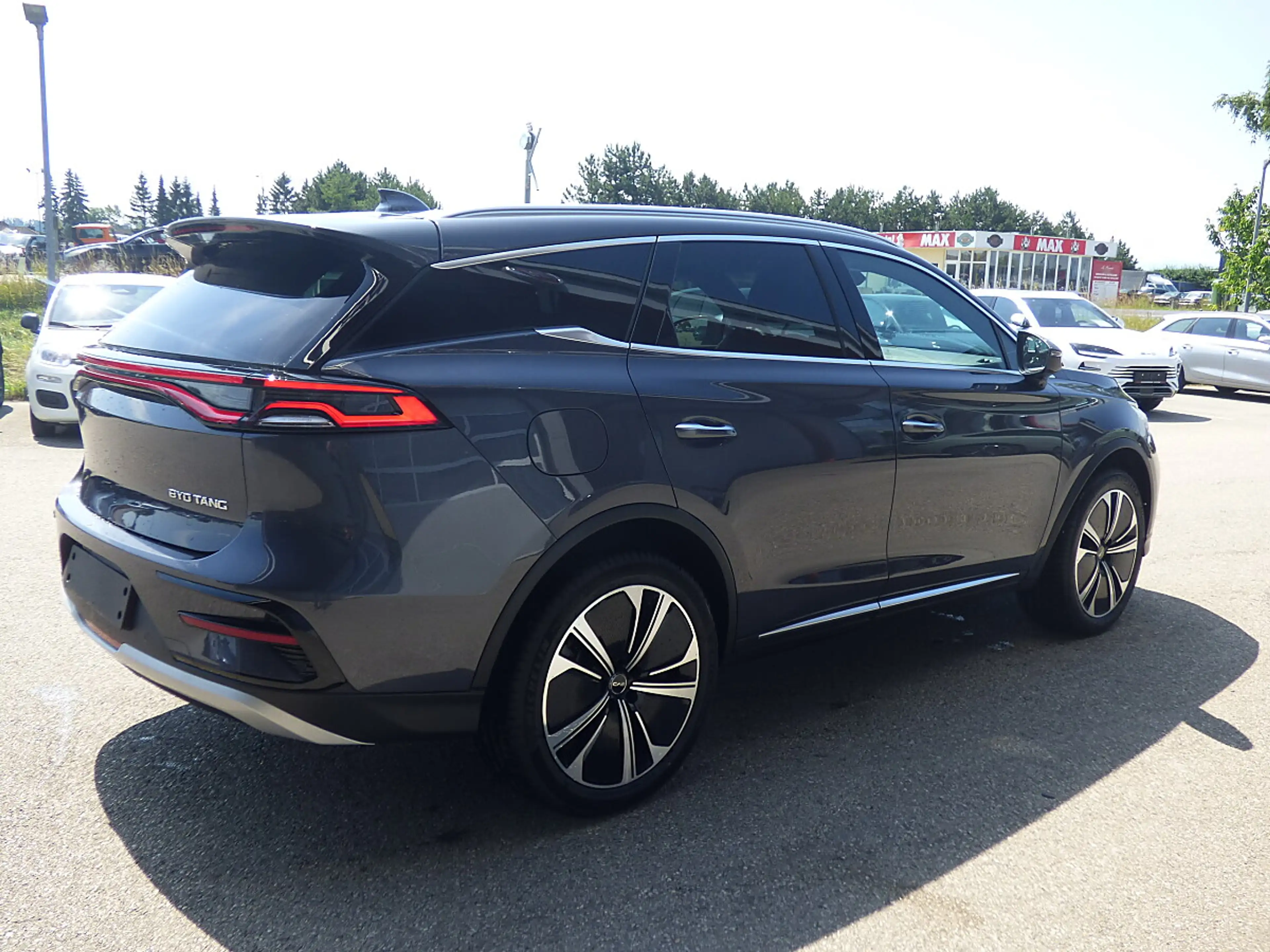 BYD Tang 108,8 kWh Österreich Paket Flagship LAGER — photo 3