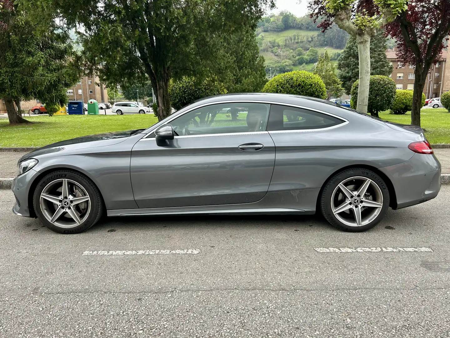 Mercedes-Benz C 250 C Coupé 250d (4.75) 9G-Tronic Gris - 1