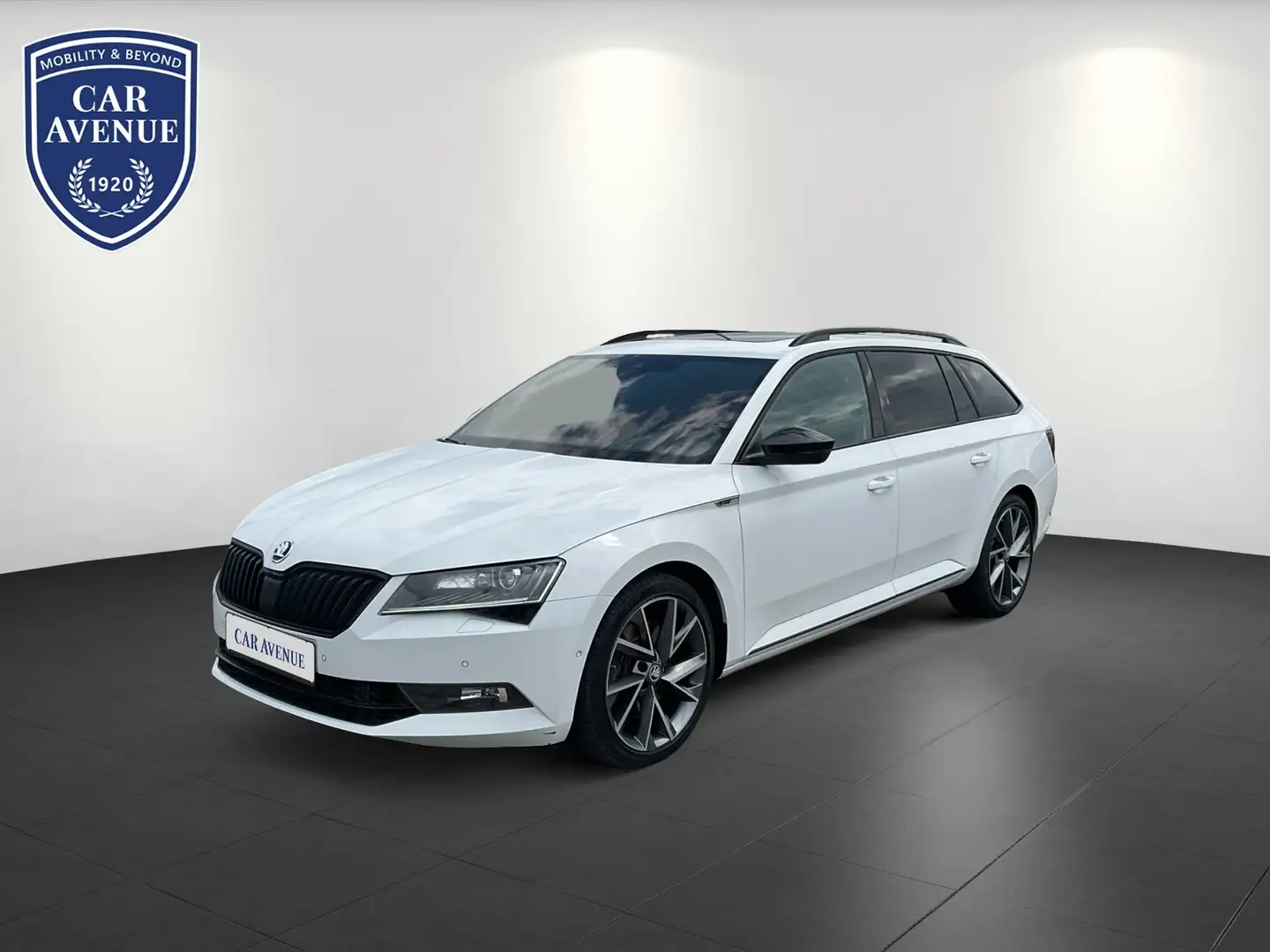 Skoda Superb Sportline 4x4 AHK Kamera Pano Weiß - 1