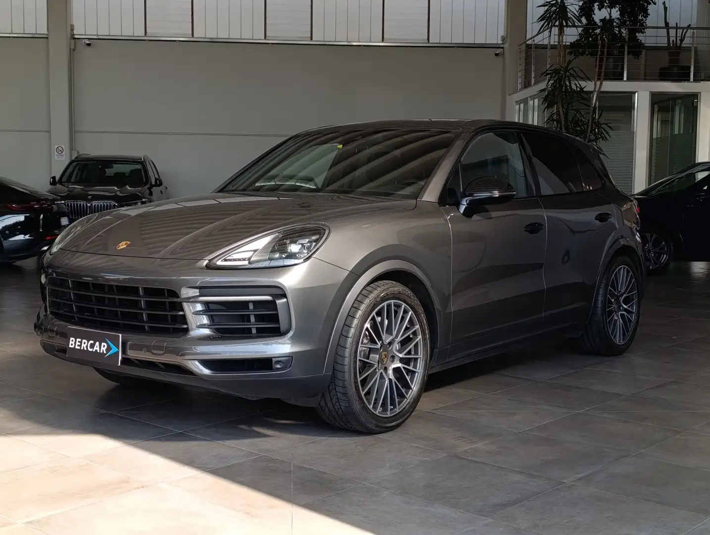 Porsche Cayenne Cayenne 3.0 V6*TETTO*SEDILI RISCALDATI + VENTILAT - 1