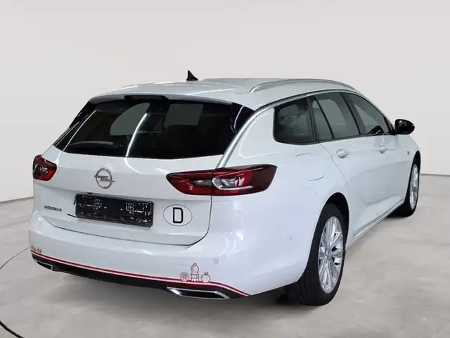 Opel Insignia view 4