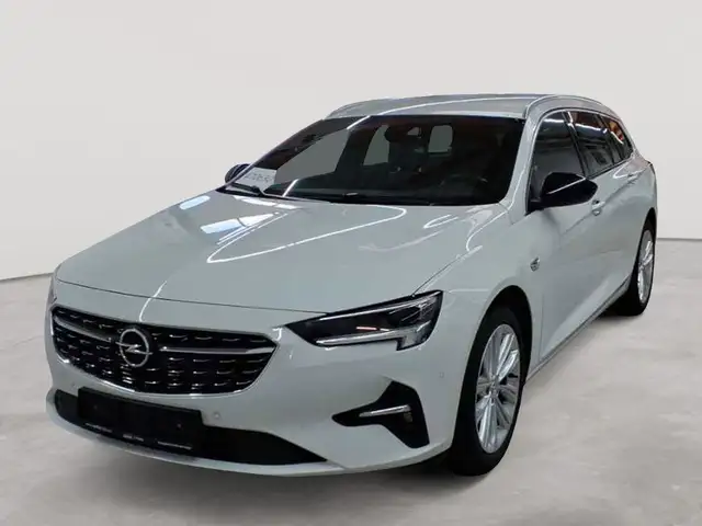 Opel Insignia view 2
