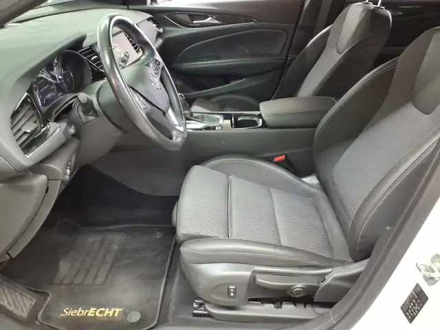 Opel Insignia view 7