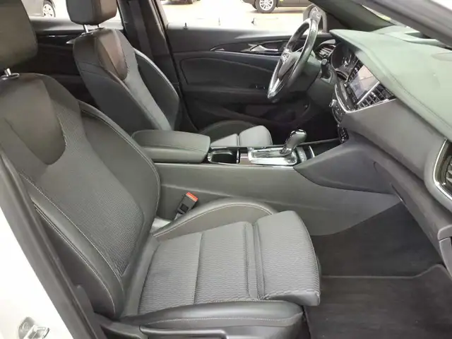 Opel Insignia view 8