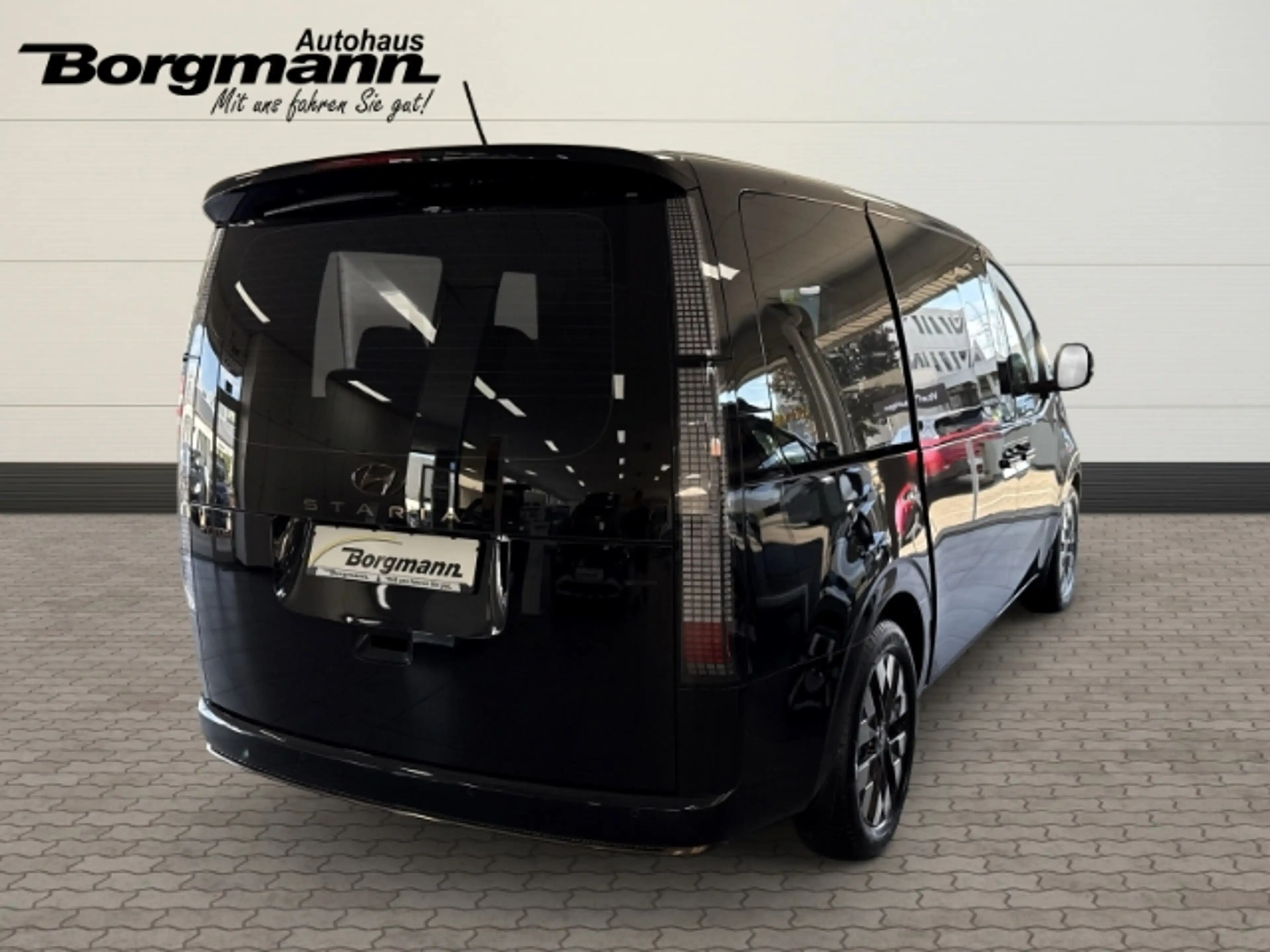 Hyundai STARIA Signature 7-Sitzer 8AT 4WD - 360 Kamera - elektr. — photo 2