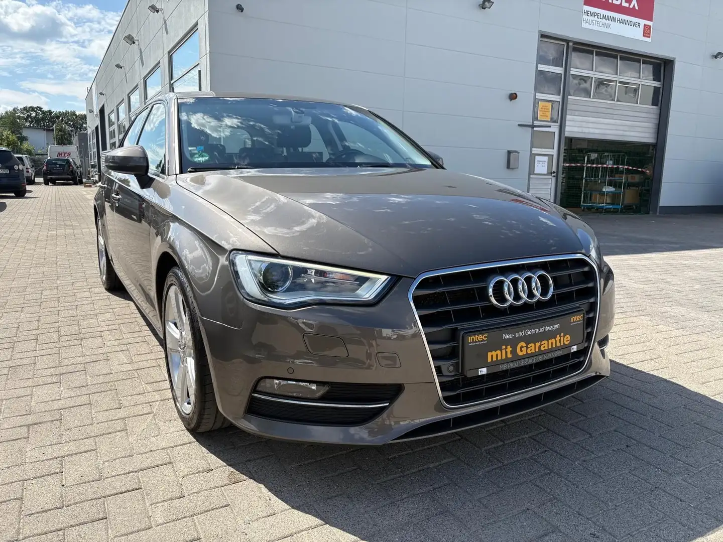 Audi A3 Sportback PDC/NAVI/Bluetooth/Xenon Grau - 1