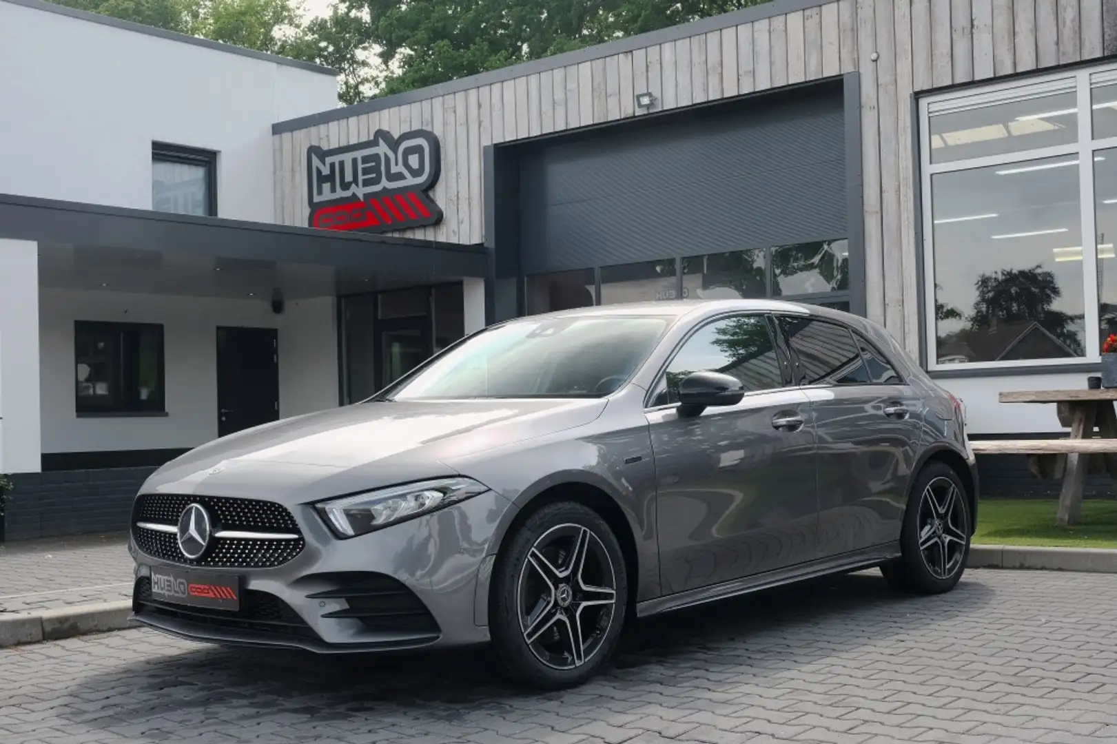 Mercedes-Benz A 250 e AMG Burmester, Sfeerverlichting Grijs - 1