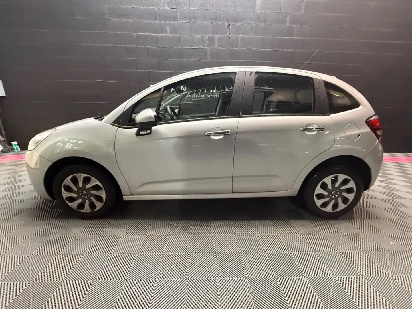 Citroen C3 BlueHDi 75 Confort Gris - 2