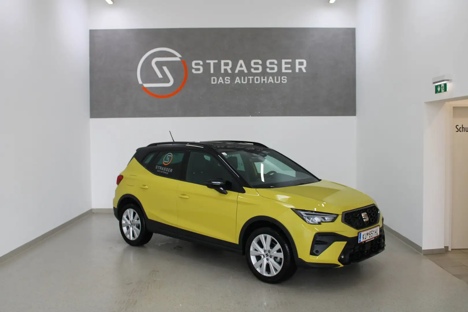 SEAT Arona Style Edition 1.0 TSI DSG Gelb - 1