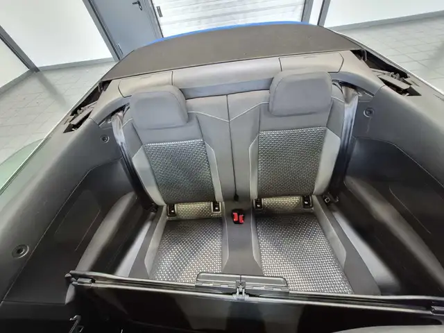 Volkswagen T-Roc view 14