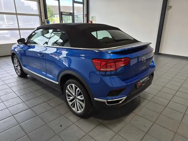 Volkswagen T-Roc view 4