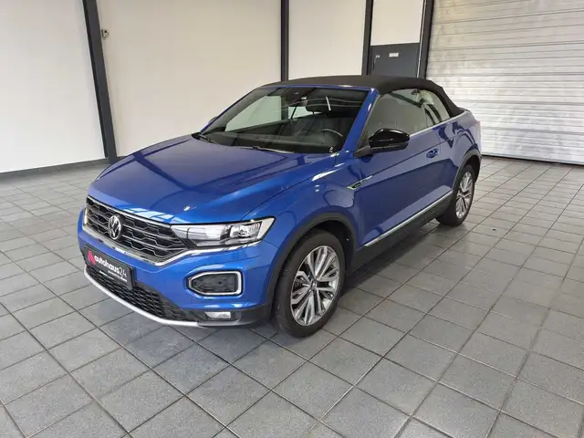 Volkswagen T-Roc view 3