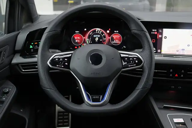 Volkswagen Golf view 12